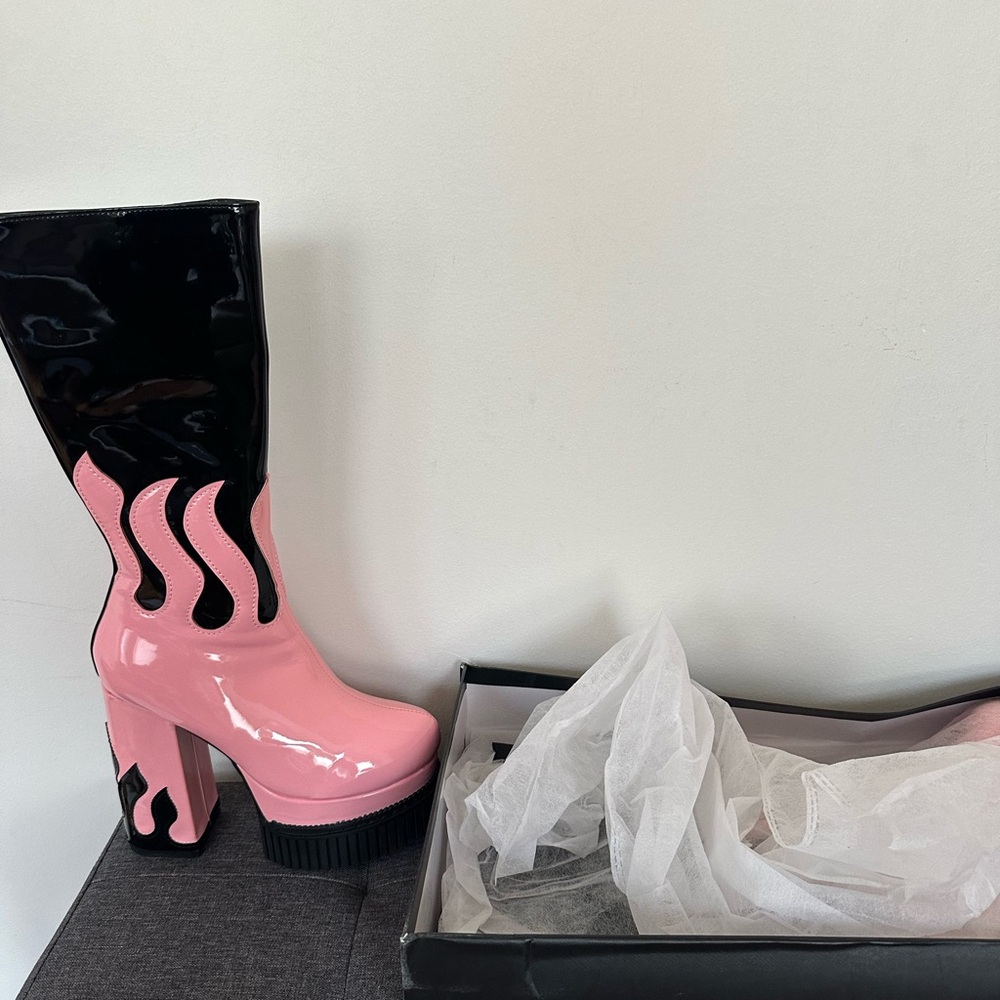 Brand New Dolls Kill Boots